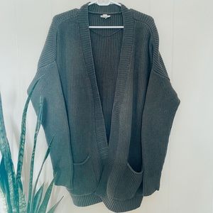 Deep green cardigan✨